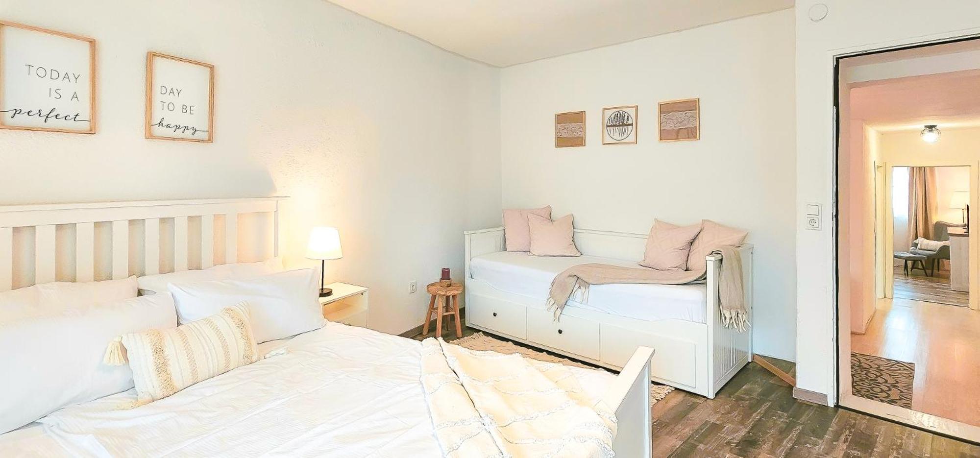 Apartment Suedwind - Beautiful Premium Apartment With 2 Bedrooms Near Rhine Falls & Zurich Airport In Klettgau Weisweil  Exterior foto